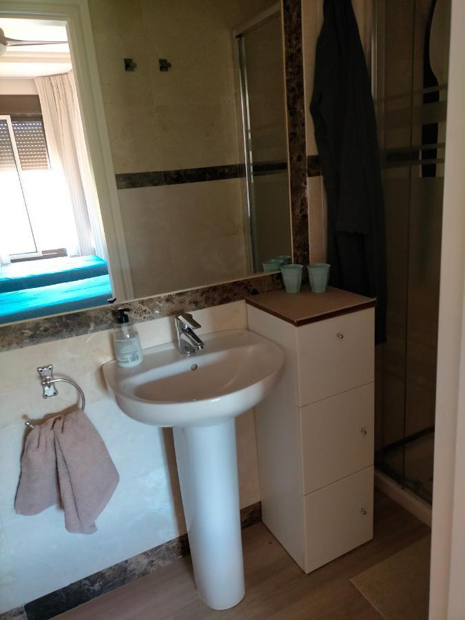 Appartement Met Zeezicht En Vlakbij Het Strand Manilva Bagian luar foto