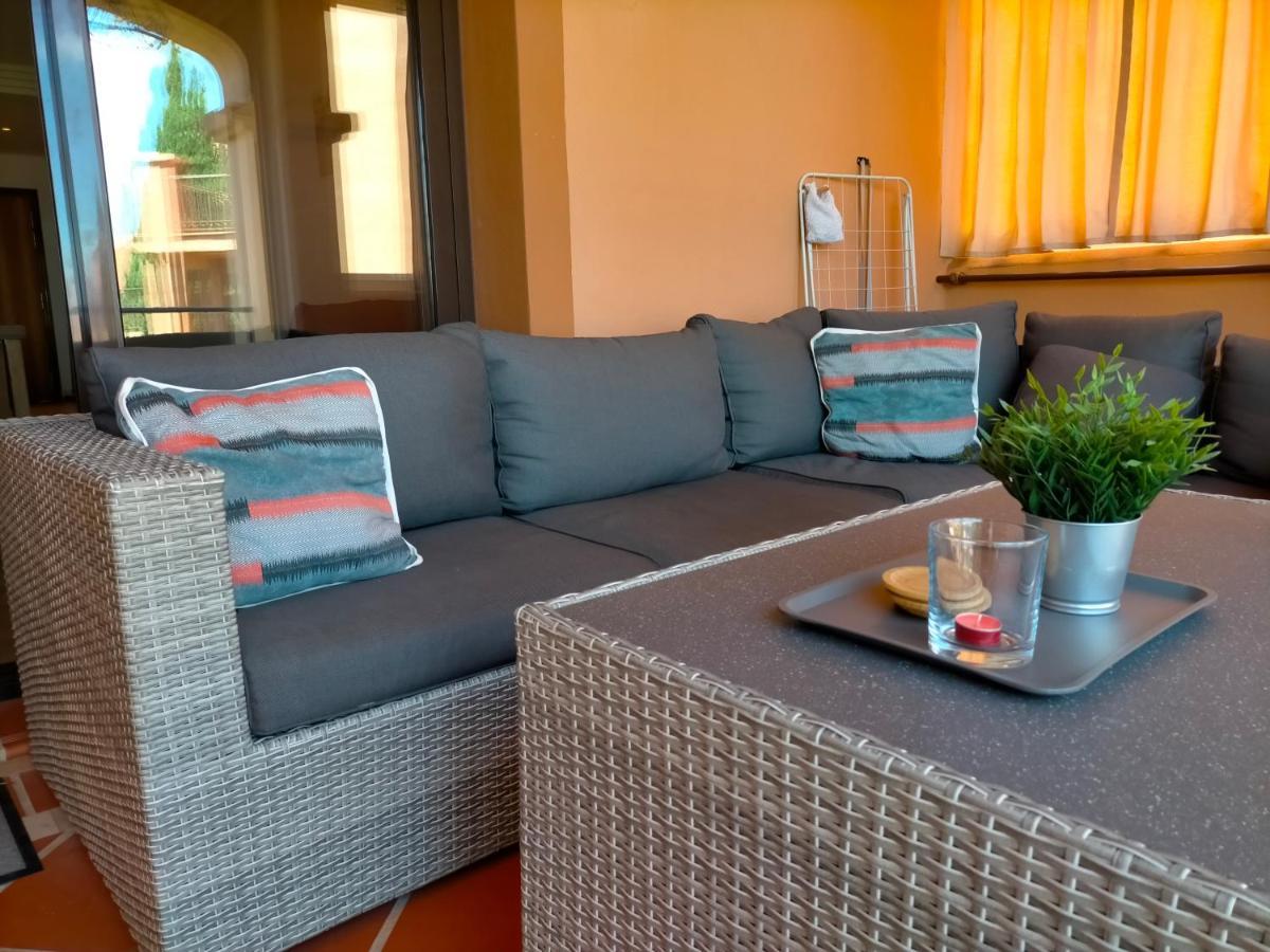 Appartement Met Zeezicht En Vlakbij Het Strand Manilva Bagian luar foto